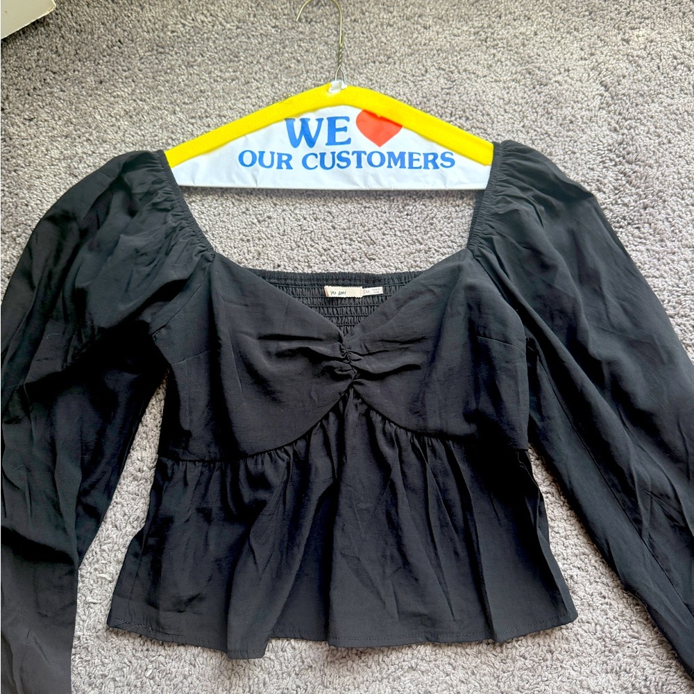 Francesca’s Cropped Long Sleeve Blouse